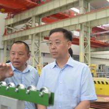 區(qū)委主要領(lǐng)導(dǎo)調(diào)研鳩江經(jīng)濟(jì)開發(fā)區(qū)機(jī)器人重點(diǎn)企業(yè)邁科機(jī)械